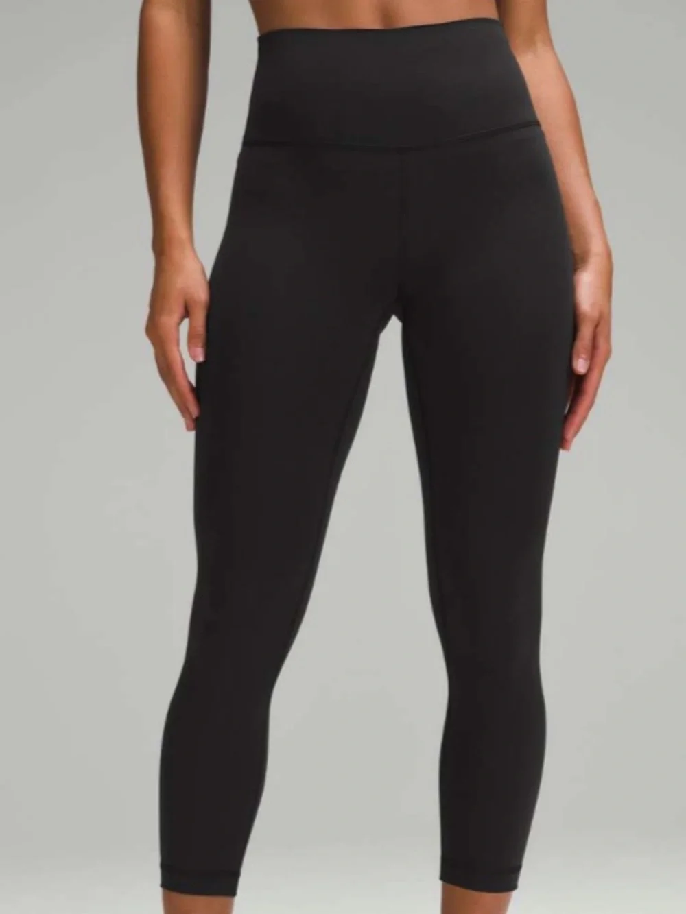 lululemon athletica excellent preowned